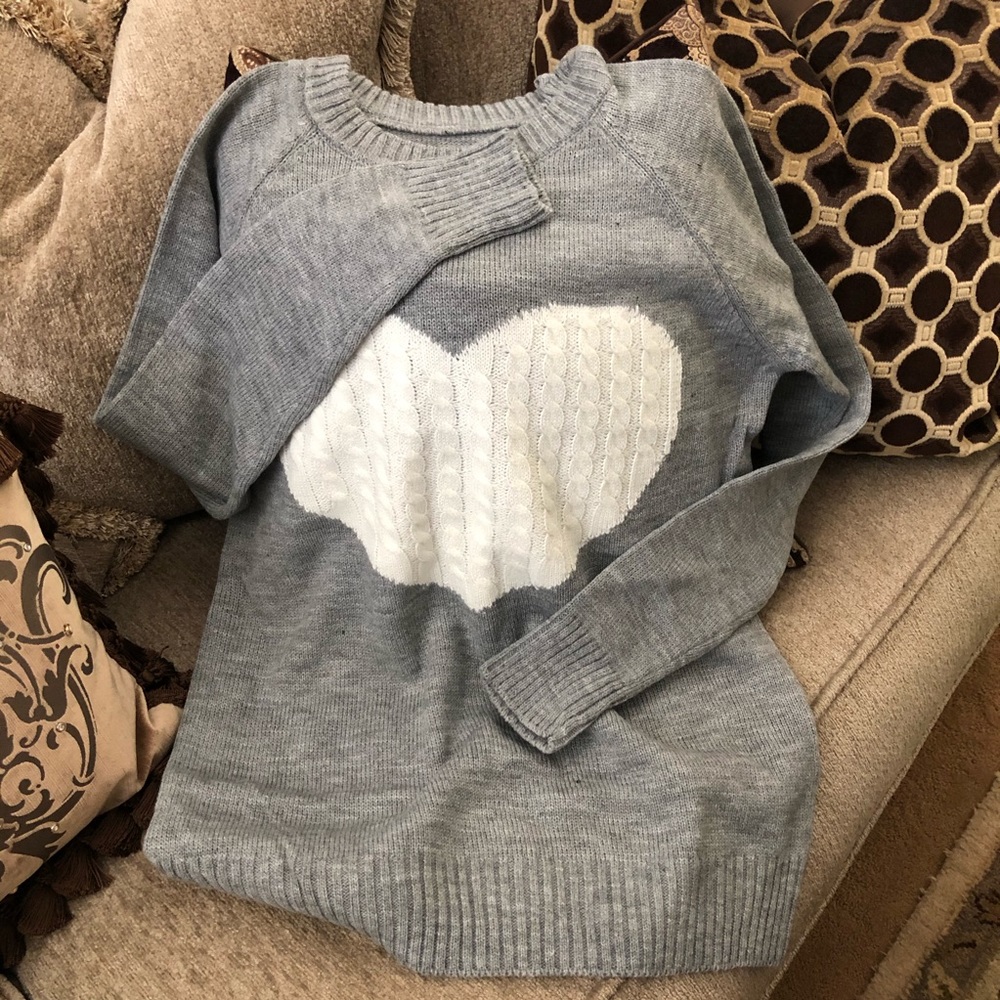 Gray Heart Long Sleeve Sweater - Picture 8 of 9